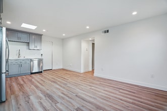 5185 20th St in Los Angeles, CA - Foto de edificio - Building Photo