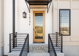 1019 12th Ave N in Nashville, TN - Building Photo - Building Photo