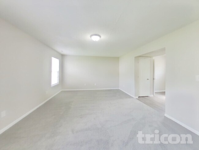 4249 Village Bend Dr in Indianapolis, IN - Building Photo - Building Photo