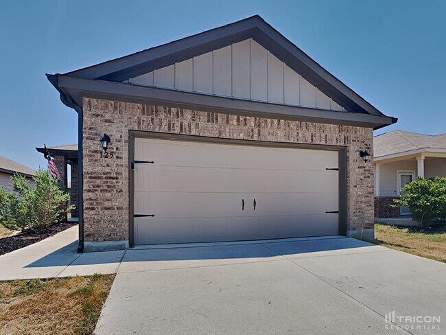 125 Buttercup Bnd in New Braunfels, TX - Building Photo - Building Photo