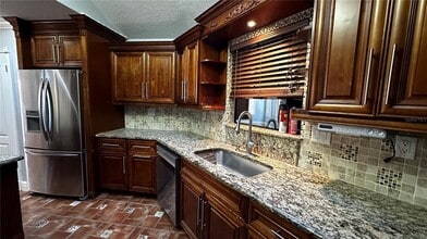 2101 Good Homes Rd in Orlando, FL - Building Photo - Building Photo