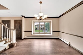 23 Bohnert Pl in Waldwick, NJ - Building Photo - Building Photo
