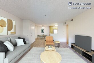 5679 Amaya Dr in La Mesa, CA - Building Photo - Building Photo