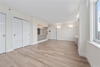 103-14 Northern Blvd, Unit 4A in Queens, NY - Building Photo - Building Photo