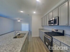 1940 Logan Ln in Conyers, GA - Building Photo - Building Photo