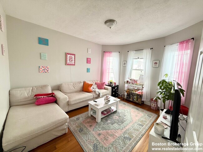 17 Sachem St, Unit 3 in Boston, MA - Building Photo - Building Photo