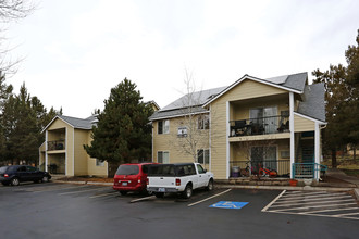 Healy Heights Apartments in Bend, OR - Building Photo - Building Photo