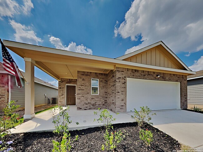 property at 7415 Boa Holw