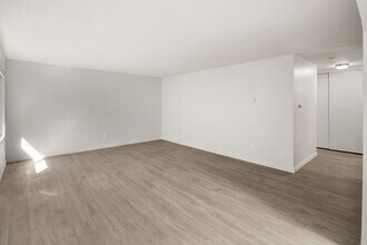 Nordic Flats in Seattle, WA - Building Photo - Building Photo