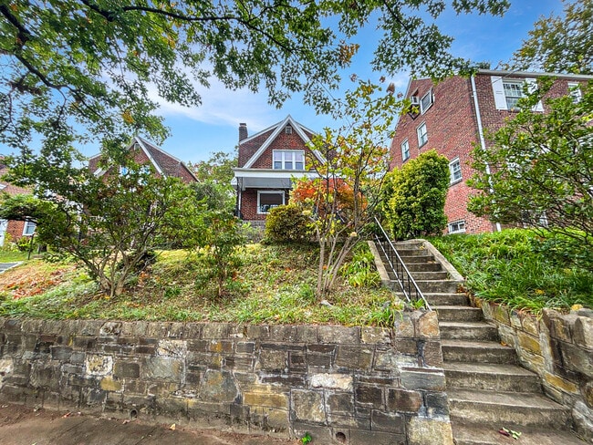 property at 1913 Bunker Hill Rd NE