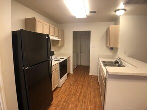 125-127 Cedargrove in San Marcos, TX - Building Photo - Building Photo