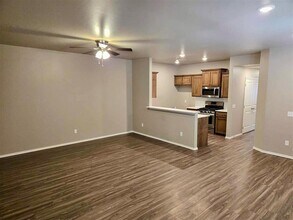 916 Coles Creek in Yukon, OK - Building Photo - Building Photo