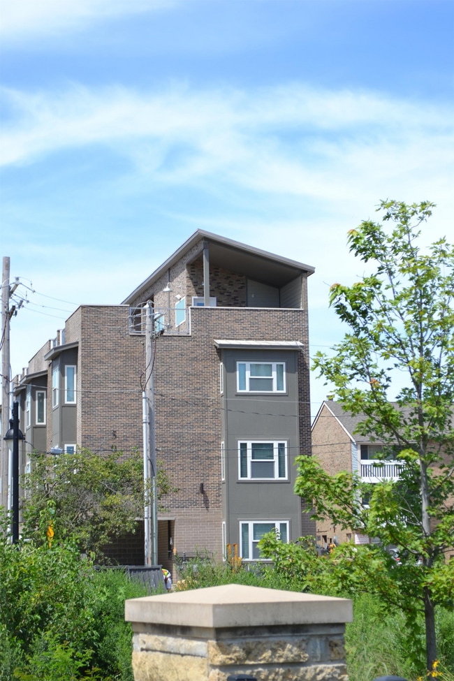 property at 505 S 2nd St