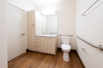 Aloha la Halewiliko Senior Apartments (62+) in Aiea, HI - Foto de edificio - Building Photo