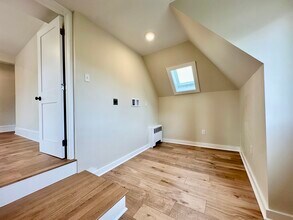 304 Main St, Unit 2 in Winthrop, MA - Building Photo - Building Photo