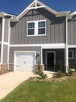 1802 Braemar Vlg Dr in Monroe, NC - Building Photo