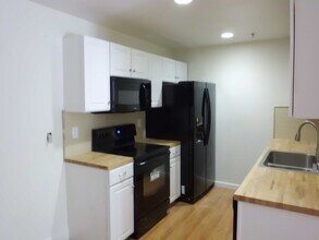 674 Arcadia Dr in Vacaville, CA - Building Photo - Building Photo