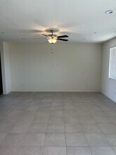 2129 Cortner St in Hanford, CA - Building Photo - Building Photo