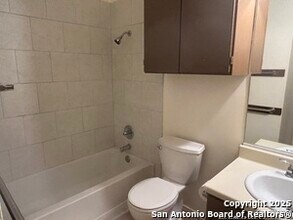 7229 Coral Springs in San Antonio, TX - Building Photo - Building Photo