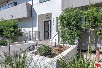 839 Larrabee St in West Hollywood, CA - Building Photo - Building Photo