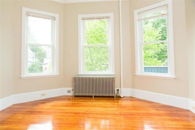 21 Pennsylvania Ave in Somerville, MA - Building Photo - Building Photo