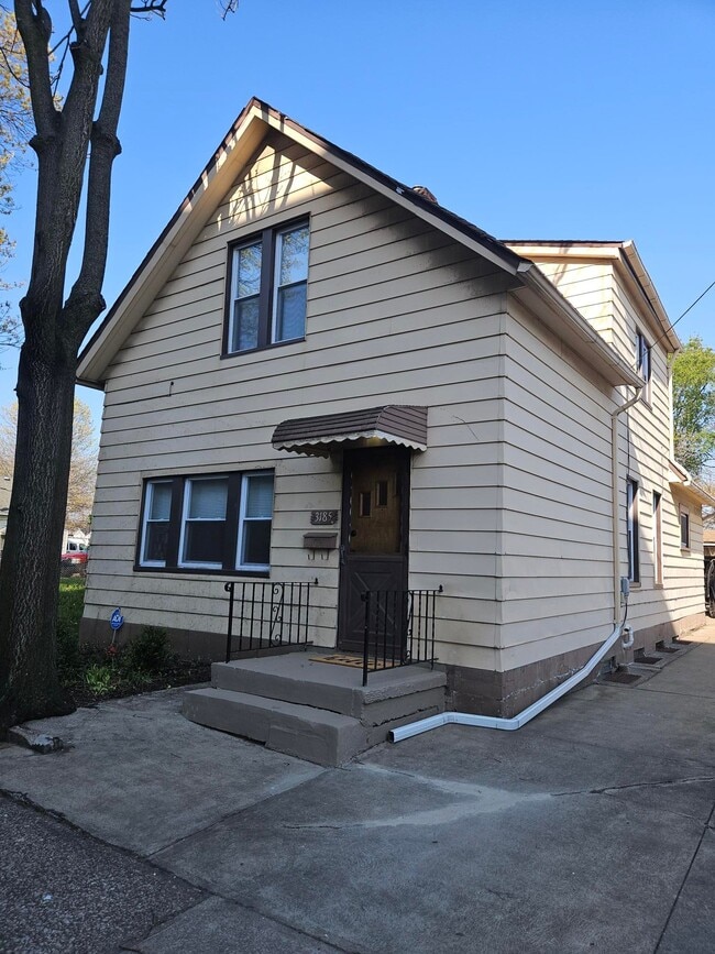 property at 3185 W 32nd St