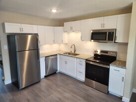 815 Sun Valley Dr, Unit 815 in Denton, TX - Building Photo