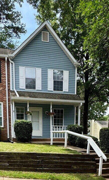 8112 Circle Tree Ln in Charlotte, NC - Building Photo