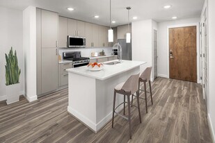 Camden Washingtonian in Gaithersburg, MD - Building Photo