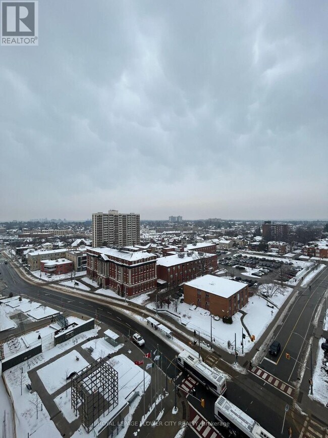 85 Duke St W in Kitchener, ON - Building Photo - Building Photo