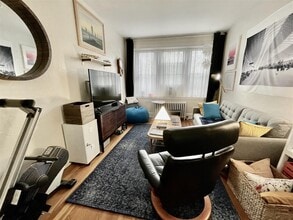 18 Gray St, Unit 2 in Cambridge, MA - Foto de edificio - Building Photo