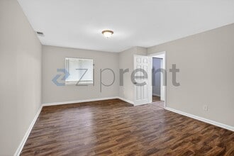 3575 Oakvale Rd in Decatur, GA - Foto de edificio - Building Photo