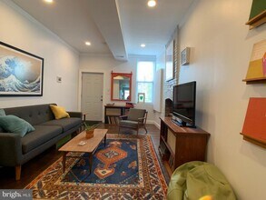 513 S Regester St in Baltimore, MD - Building Photo - Building Photo