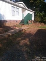 630 Pine Lake Dr in Troy, NC - Building Photo