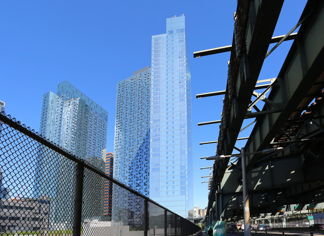 Jackson Park Luxury Rentals in Long Island City, NY - Foto de edificio - Building Photo