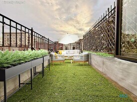 468 W 142nd St in New York, NY - Building Photo