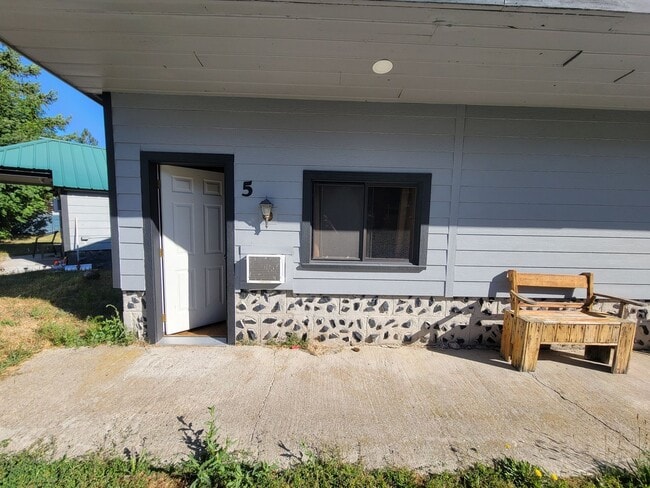 property at 324051 US-2