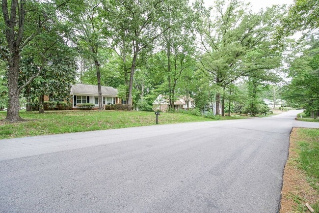 1724 Featherstone Dr in Midlothian, VA - Building Photo - Building Photo