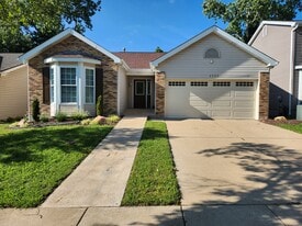 2525 Hidden Meadow Ln in Ballwin, MO - Building Photo