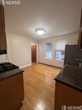 274 Putnam Ave, Unit 2 in Cambridge, MA - Building Photo - Building Photo