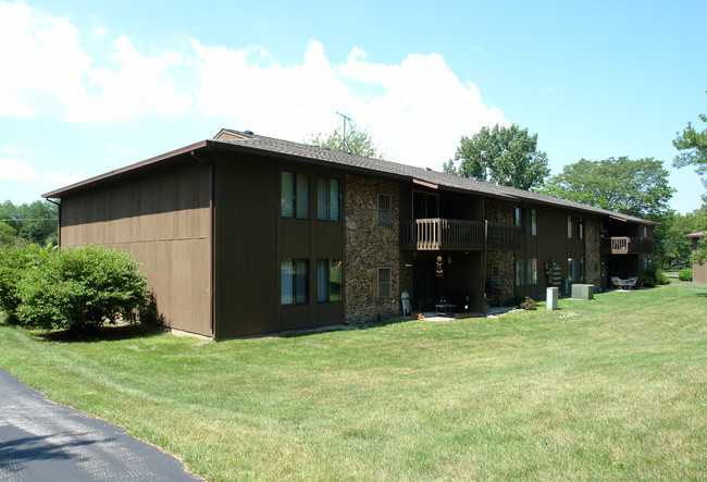 Swanson Court Apartments in Portage, IN - Foto de edificio - Building Photo