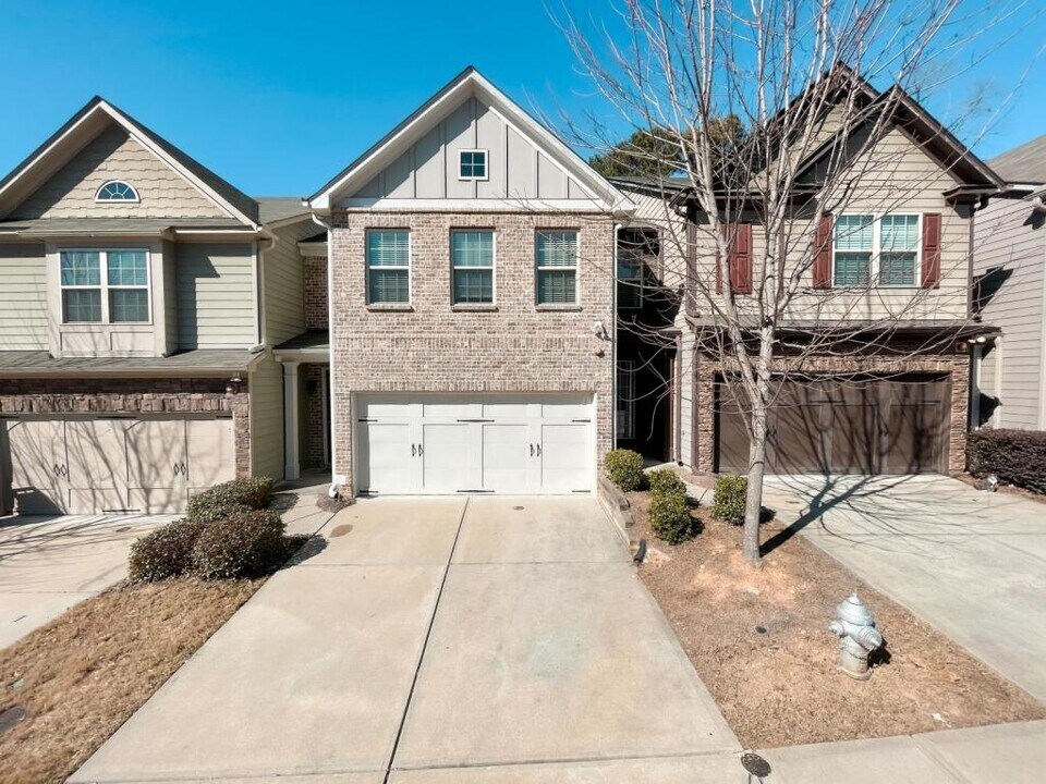 6802 Story Cir in Norcross, GA - Building Photo
