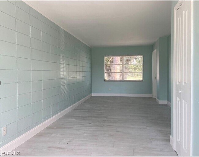 5516 Third Ave in Ft. Myers, FL - Building Photo - Building Photo