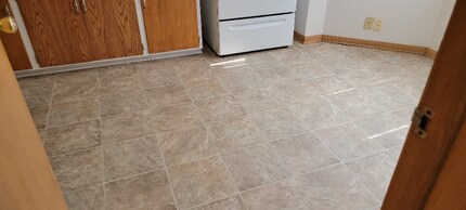 2726 N Wauwatosa Ave in Wauwatosa, WI - Foto de edificio - Building Photo