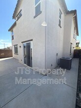 3324 Auburn Leaf Loop in Folsom, CA - Building Photo - Building Photo