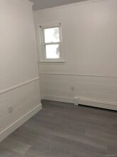 76 Bayview Ave in Northport, NY - Building Photo - Building Photo
