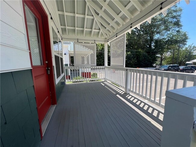 19 Myrtle Dr in Gainesville, GA - Building Photo - Building Photo