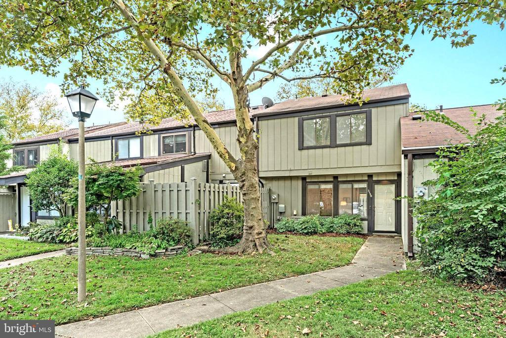 3138 Babashaw Ct in Fairfax, VA - Building Photo