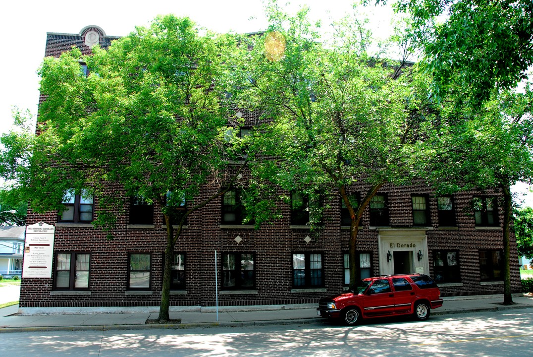 Forest Plaza Apartments in Fond du Lac, WI - Building Photo