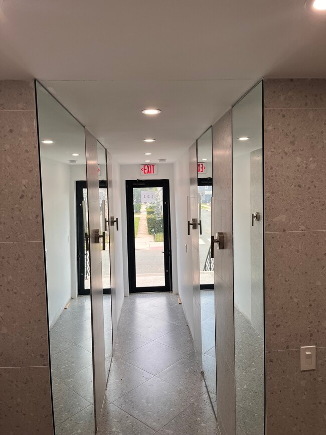 151 Williams Ave, Unit 2L in Jersey City, NJ - Foto de edificio - Building Photo